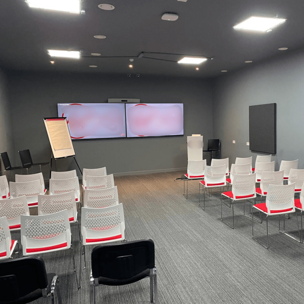 Sleek. Smart. Meeting Room.